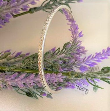 14 KT Gold oval shaped bangle