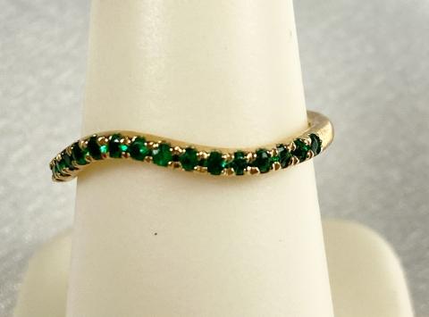 14KT Yellow Gold Emerald Curved Ring