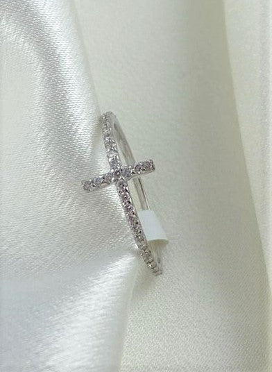 14 KT White Gold Cross Ring Size 7